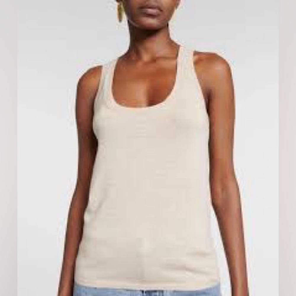 Banana Republic Sleeveless Scoop Neck Tank Top